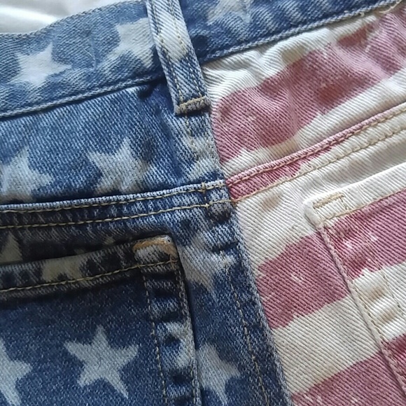 Shorts - Picture 6 of 6